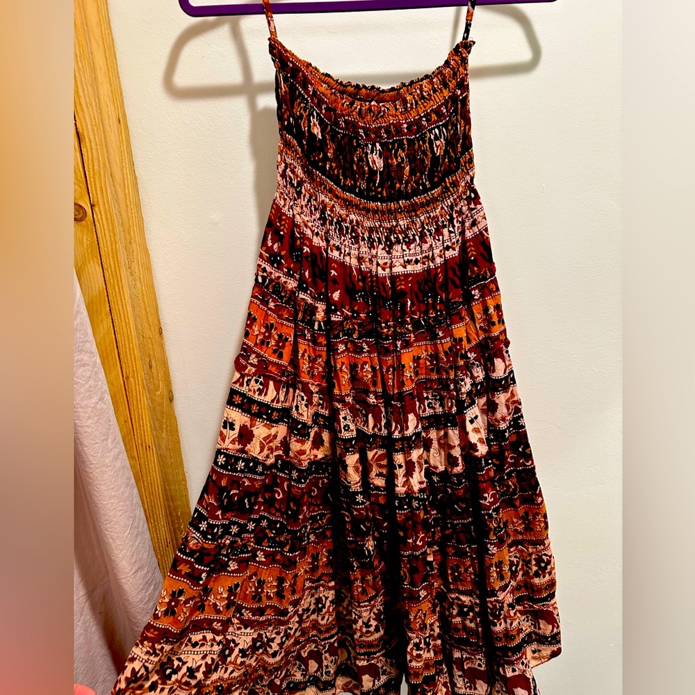Women’s one size cotton Indian print skirt.